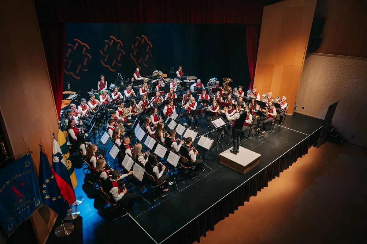 Pihalni orkester med koncertom